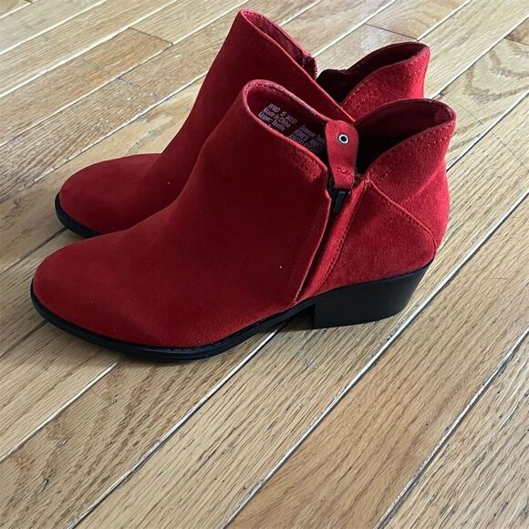 Women's Red Ankle Boots Size 5 Block Heel Memory Foam Casual Booties - Picture 3 of 7